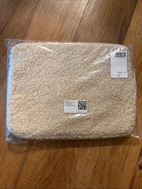 H&M Cream Sherpa Tablet Sleeve